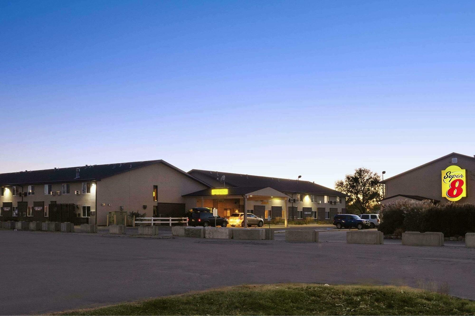 Super 8 By Wyndham North Platte Motel Exterior photo